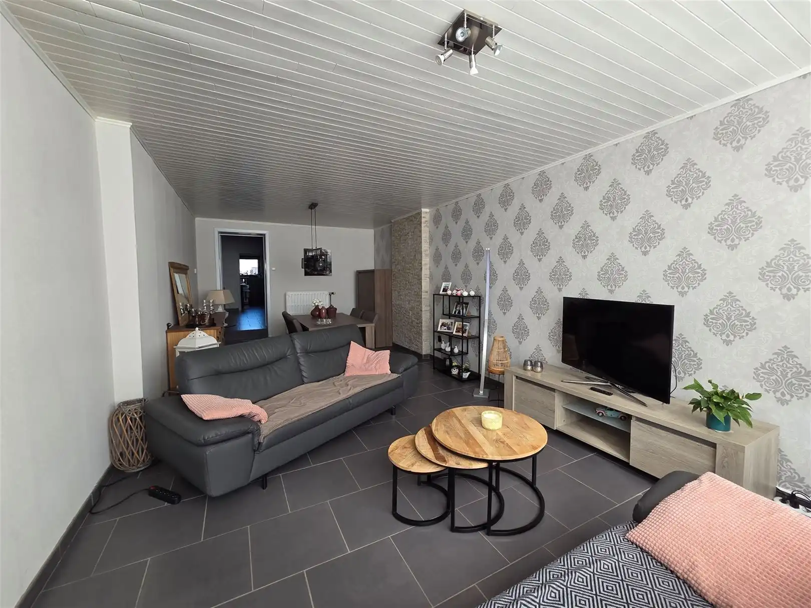 Ruime woning met garage, tuin en 3 slpks te landen. foto 2