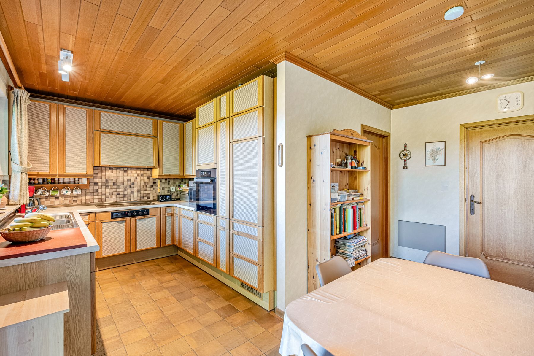 VILLA MET 4 SLPK EN CENTRALE LANDELIJKE LIGGING  foto 13