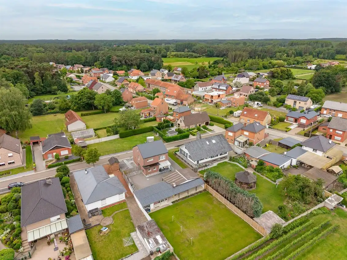 Charmante woning met grote tuin in het landelijke hart van Testelt foto 50