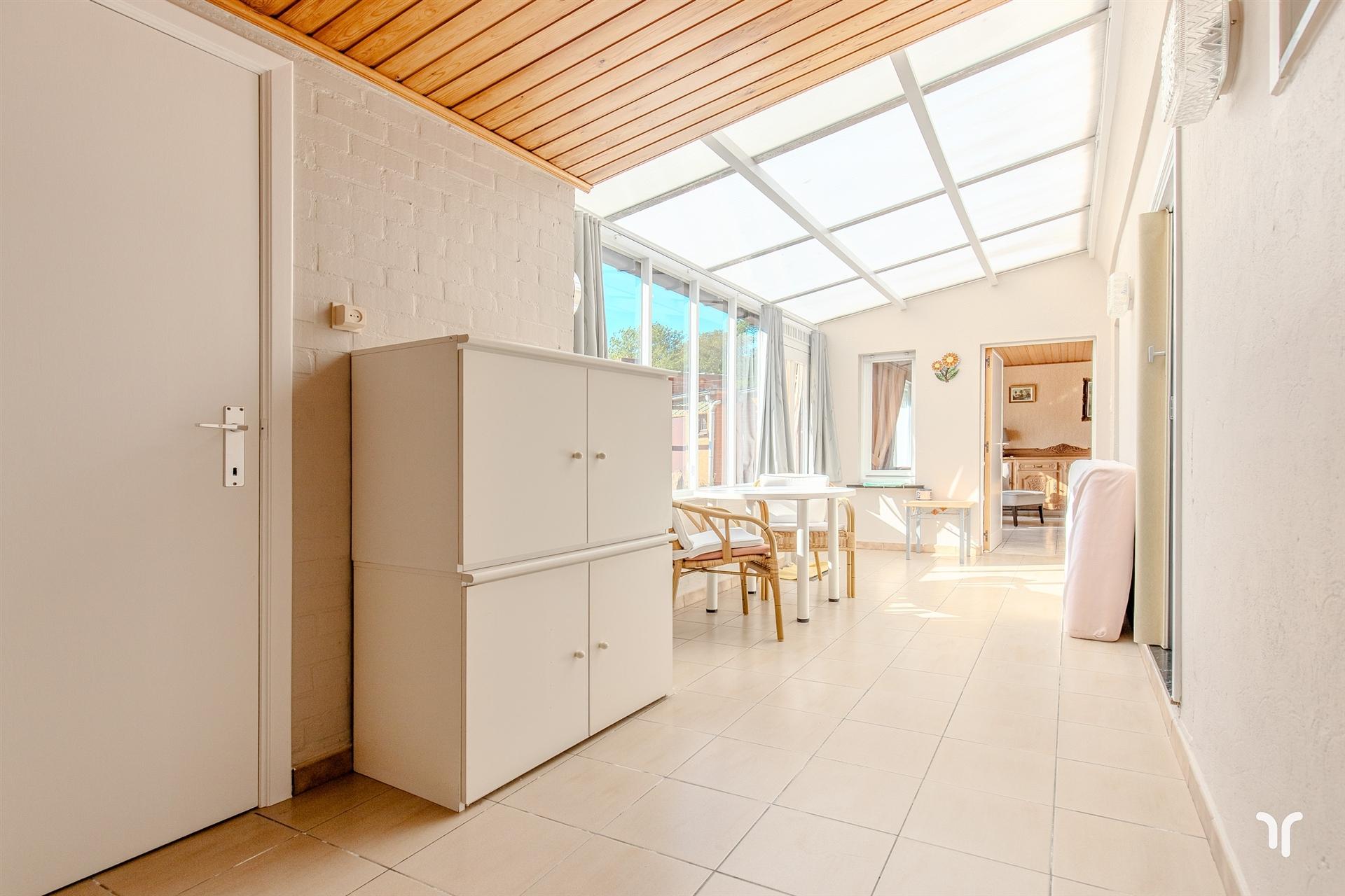 Op te frissen, landelijk gelegen woning. foto 9