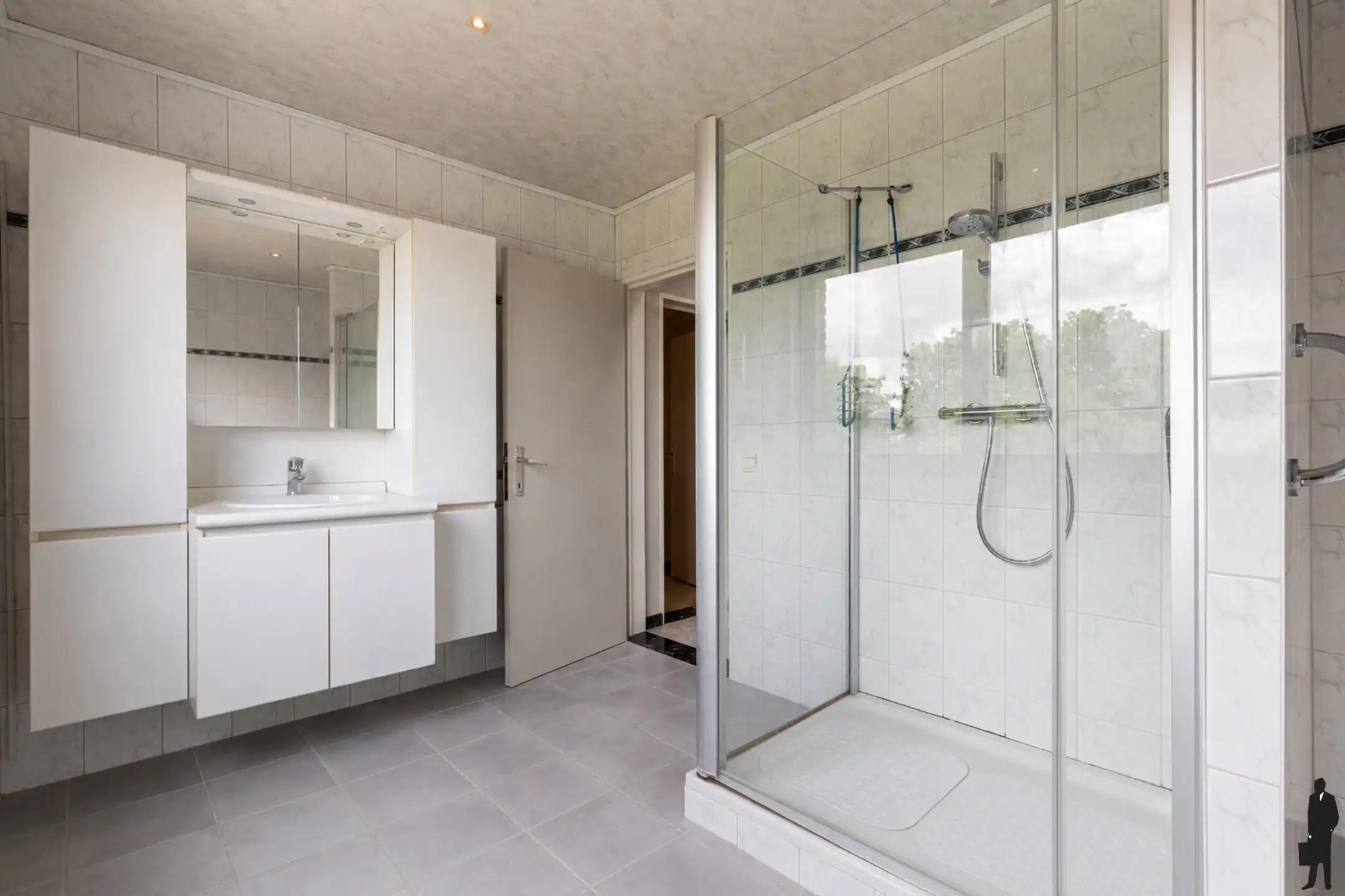 Karaktervolle jaren '70 split-levelvilla op ca. 2.236 m² foto 15