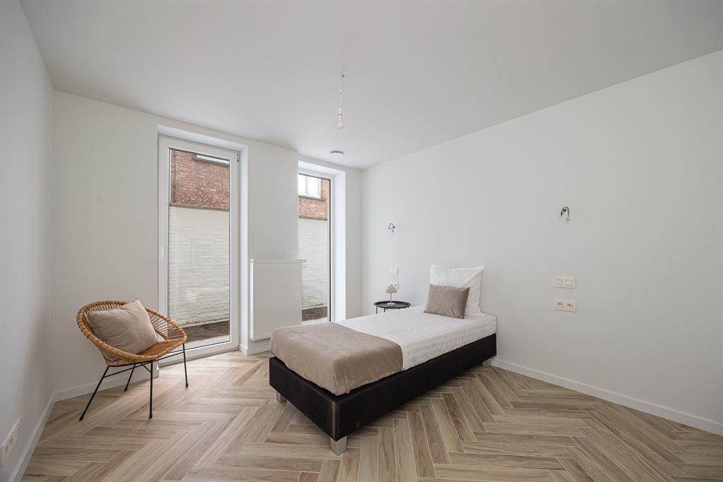 Stijlvol gerenoveerd gelijkvloers appartement foto 15