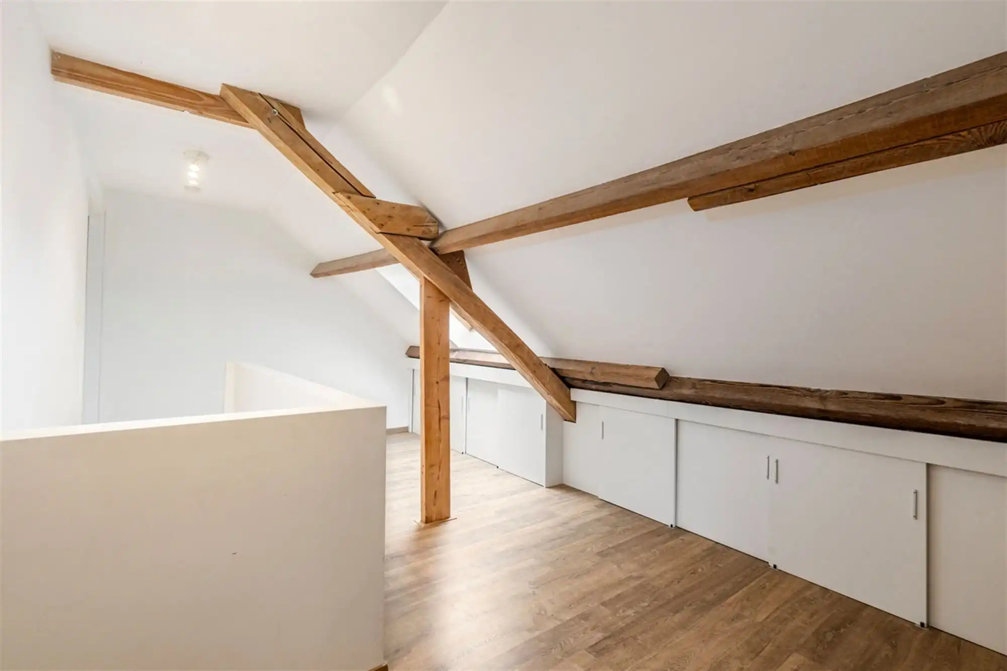 RUIMTE, AUTHENTIEKE CHARME & PRIVACY, OP WANDELAFSTAND VAN ALLES! foto 25