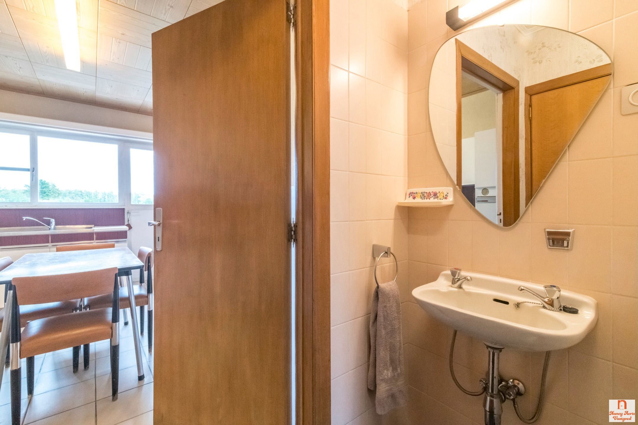 Split-level woning met grote tuin en vrij uitzicht foto 44