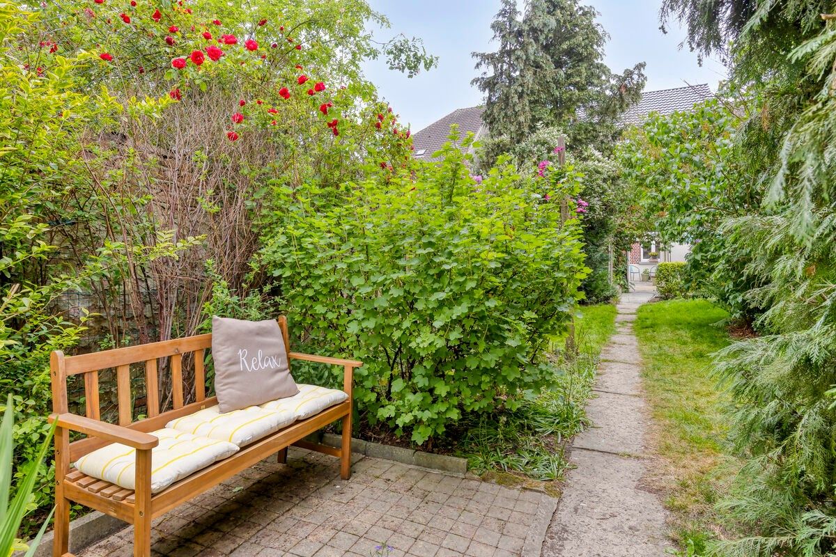 Charmante en goed gelegen woning foto 22