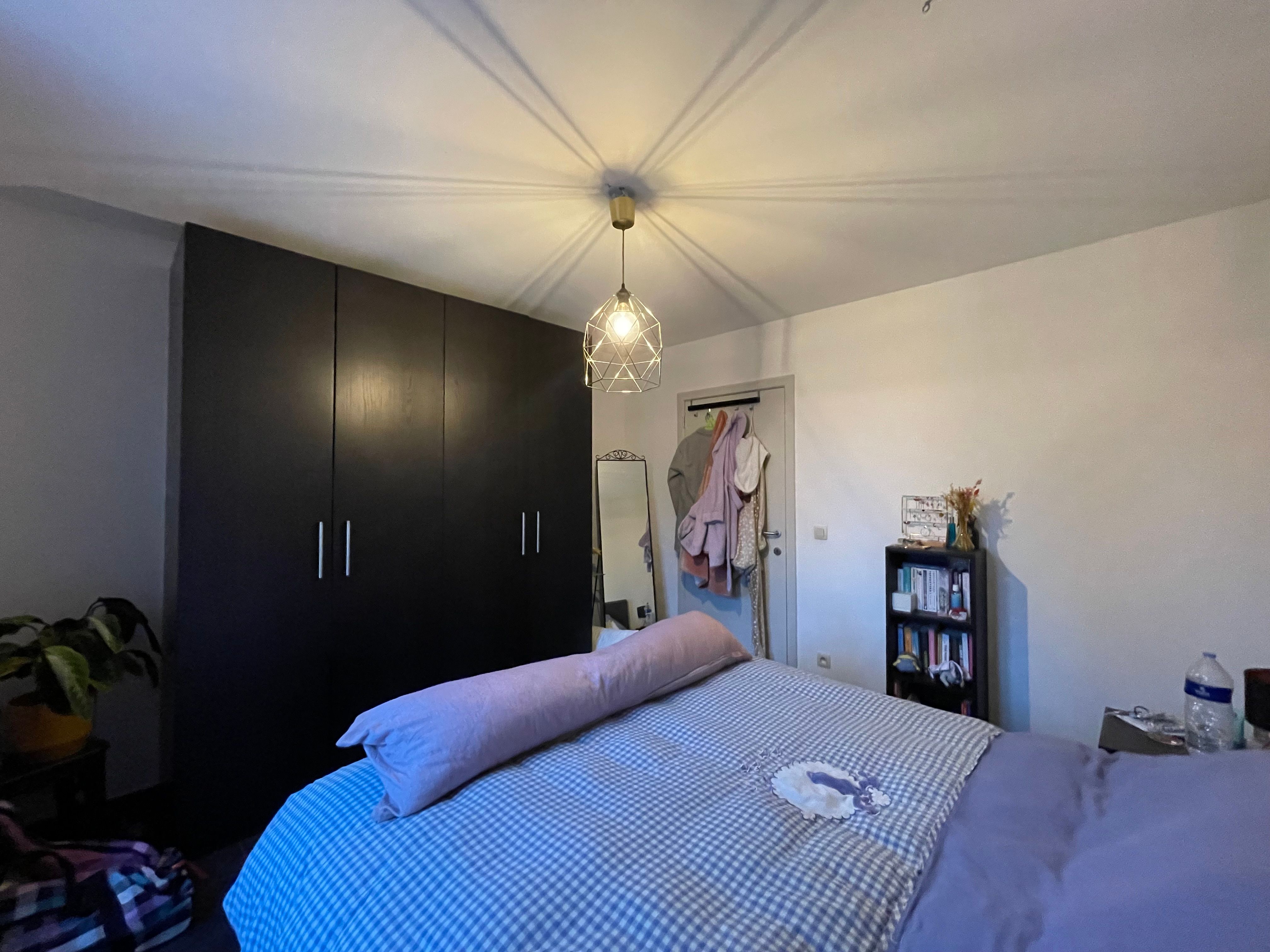 Lichtrijk appartement in nieuwstaat foto 15