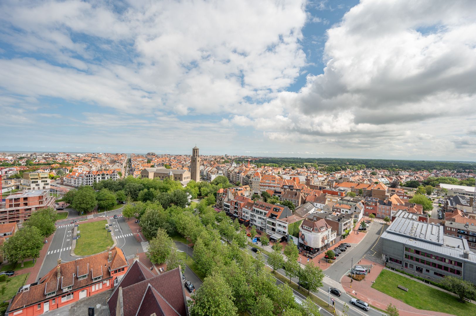 Majestueus hoekappartement met een panoramisch uitzicht in de felbegeerde residentie The Tower foto 31