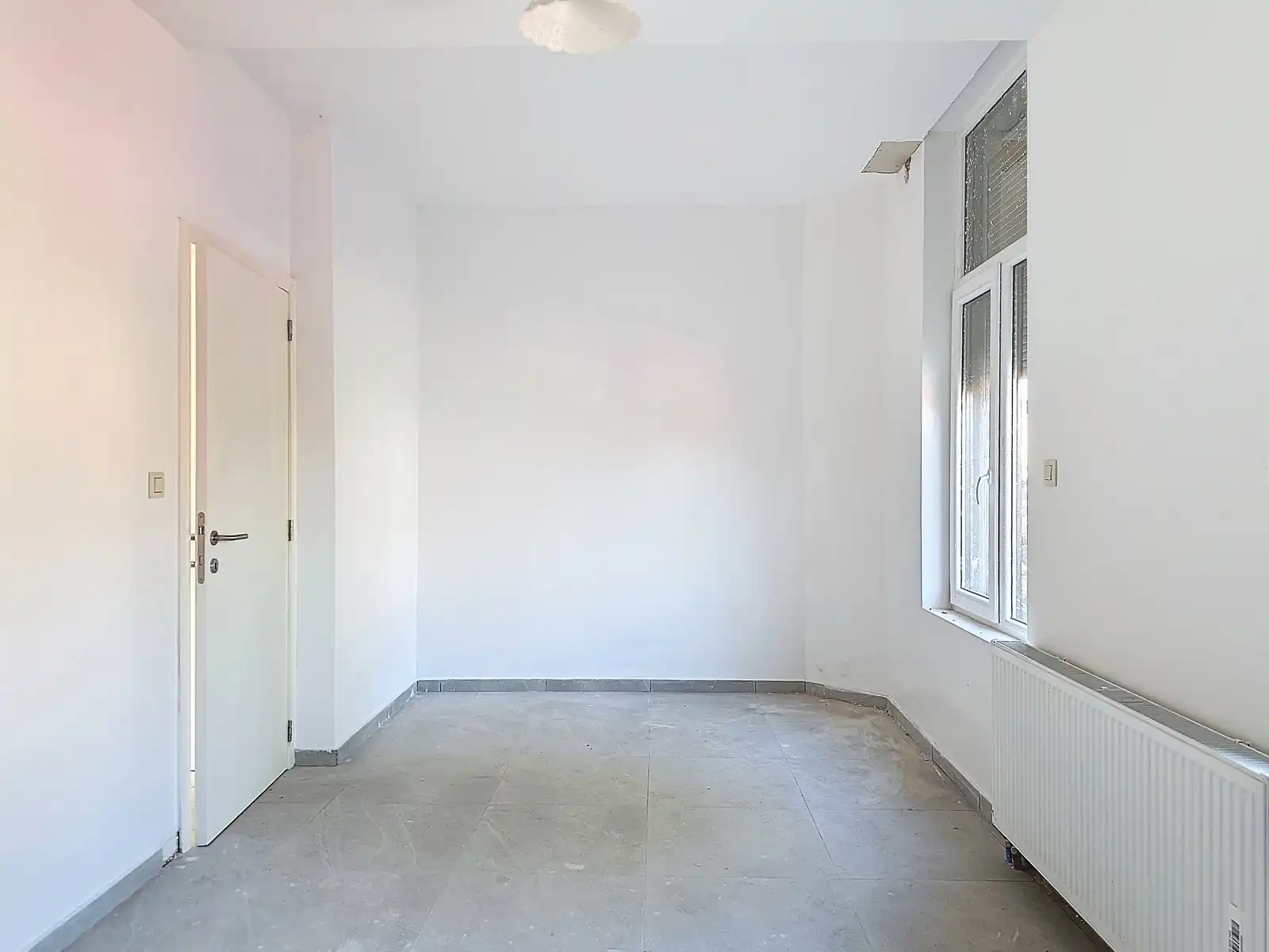 Gerenoveerde half open bebouwing met vlotte verbinding naar A12 foto 8