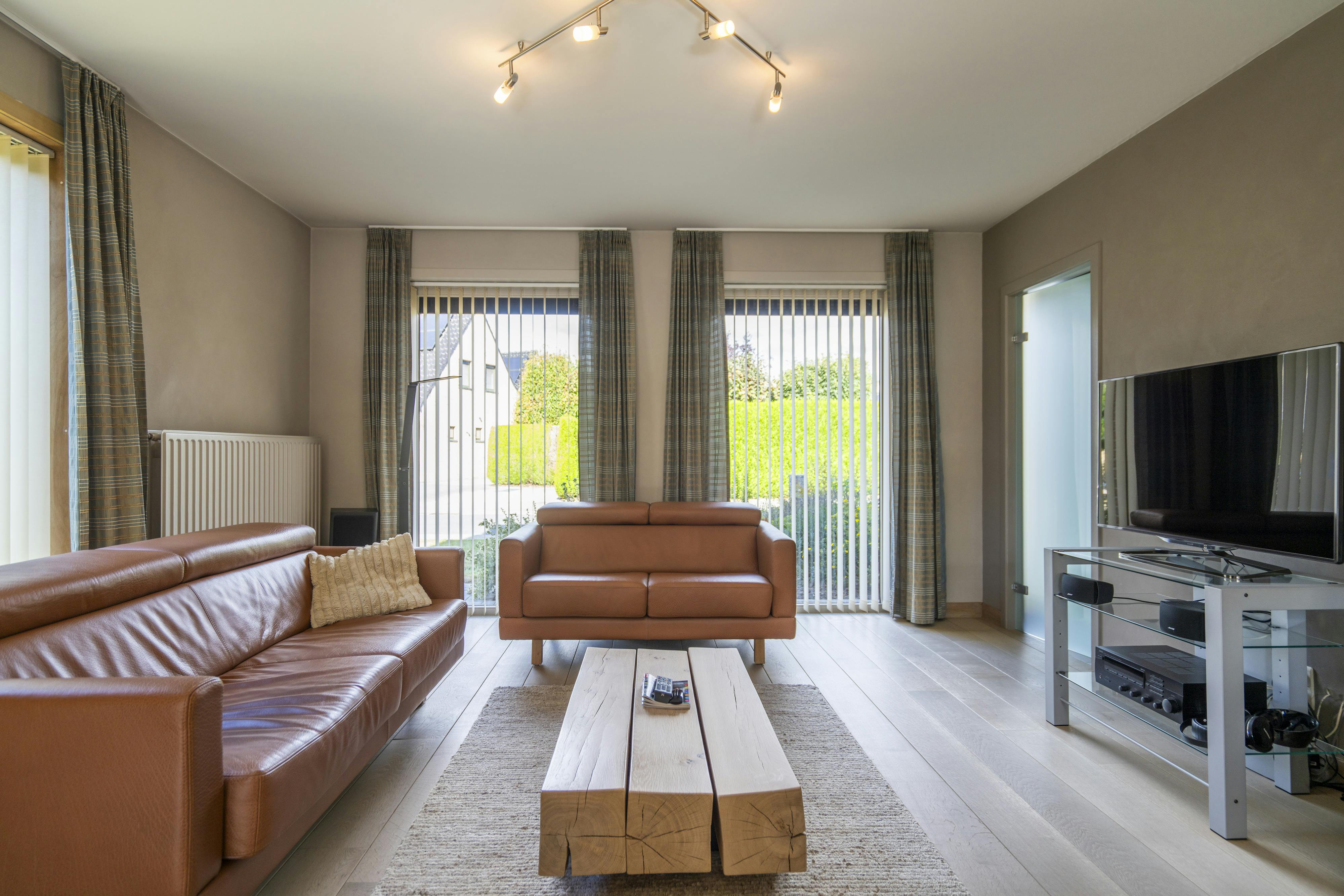 Instapklare villa in de rustige Keibeekstraat te Zwevegem foto 5