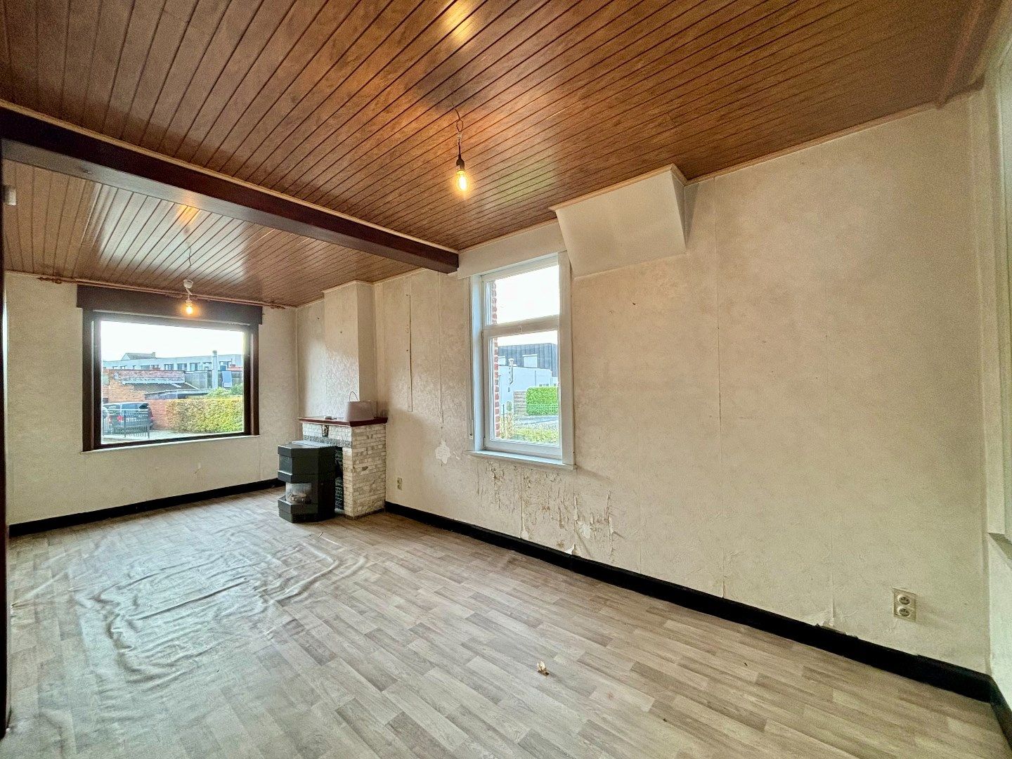 Centrum Ieper, te renoveren alleenstaande woning. Opp: 311m². foto 10