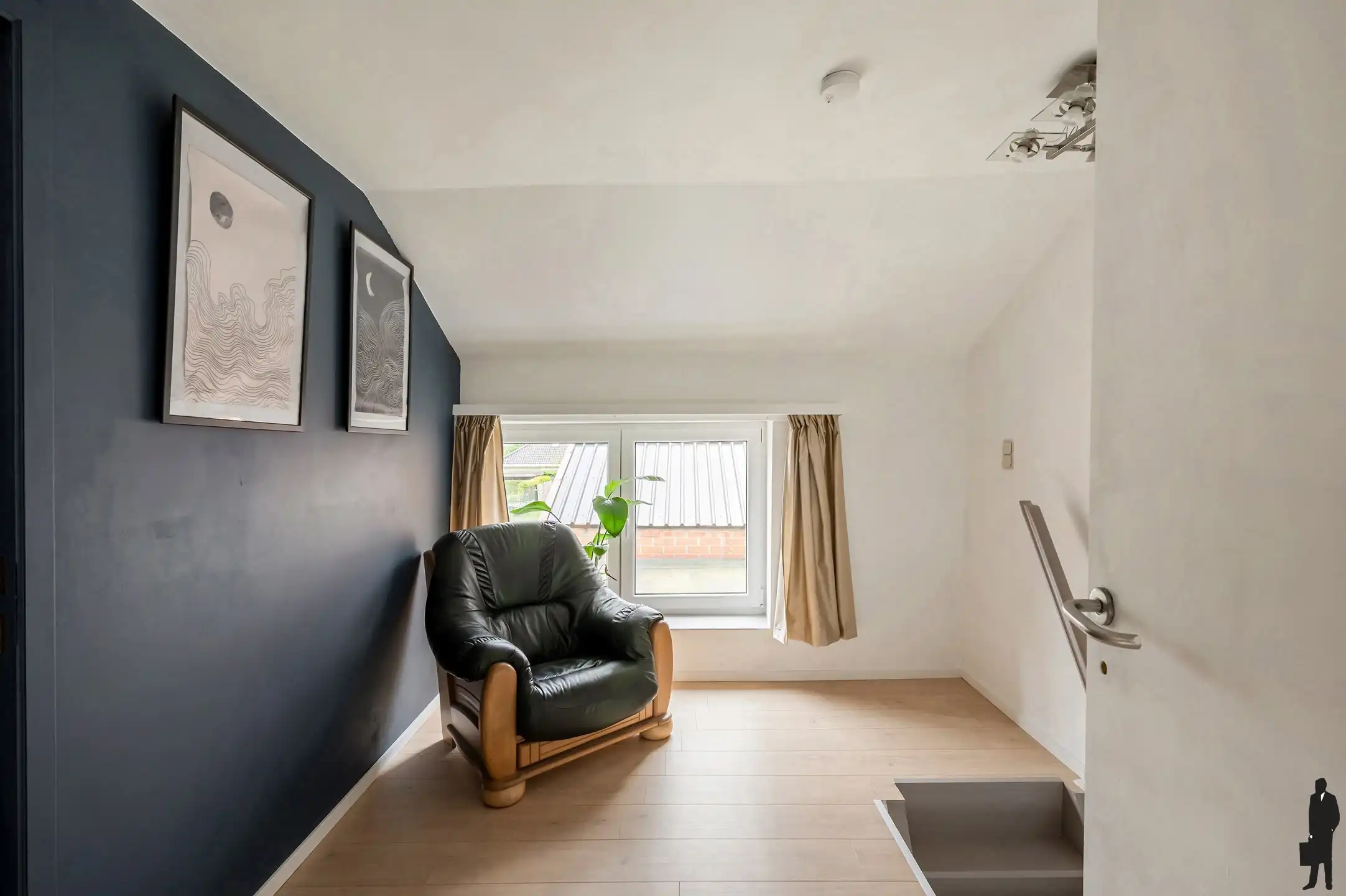 Charmante gerenoveerde rijwoning met zij-ingang en tuin in centrum Essen. foto 13