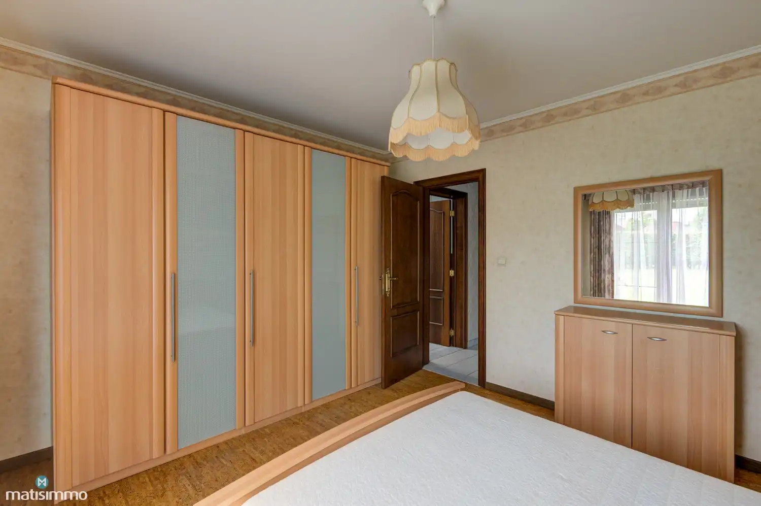 MEERSGEZINSWONING (2 APP.) MET 2 GARAGES, KELDER, ZOLDER EN RUIME TUIN IN MUNSTERBILZEN foto 17