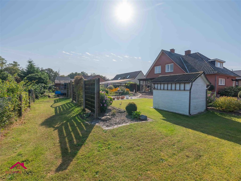 Te renoveren, vrijstaande woning op ruim perceel, genietend van een rustige ligging op een steenworp van het centrum foto 8