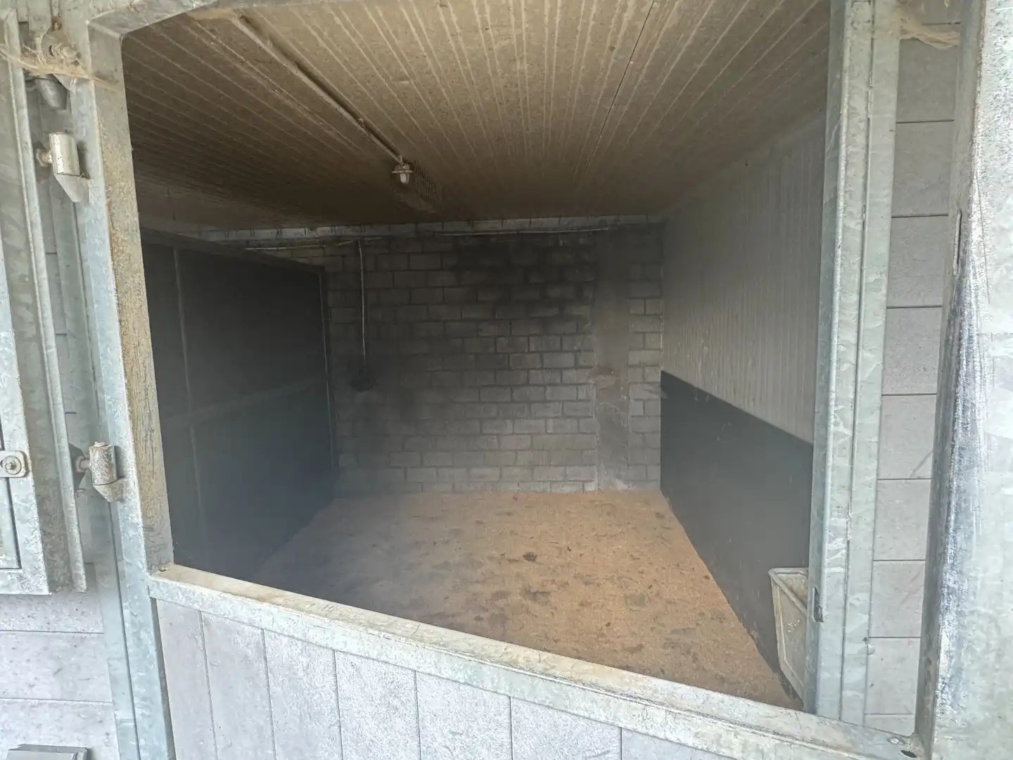 TE HUUR: 5 paardenboxen en uitloopweide (500m²) te Bavikhove foto 5