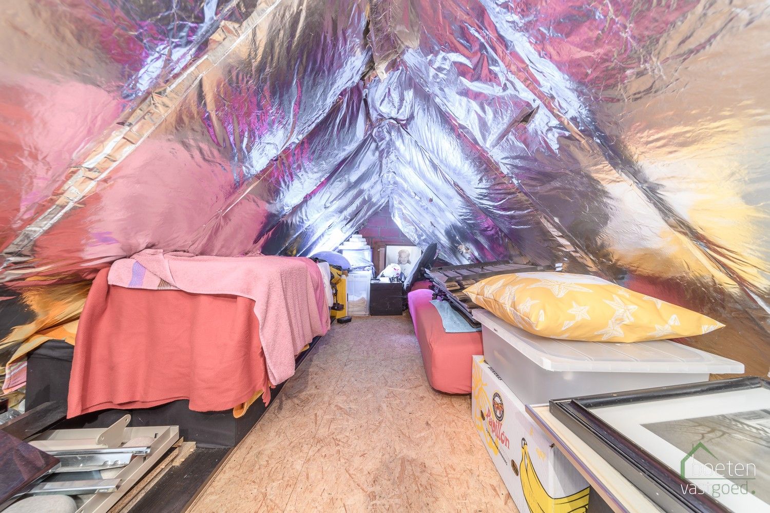 Beveren aan de IJzer: Karaktervol en rustiek landhuis met 4 slpks, warm & sfeervol interieur en ruime tuin op 13a 65ca totale grondopp. foto 20