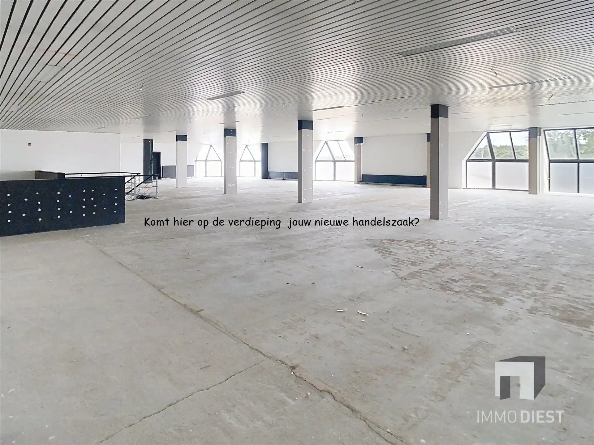 2 handelspanden en 2 appartementen van 3.120m2 met ruime parking op verbindingsweg foto 19