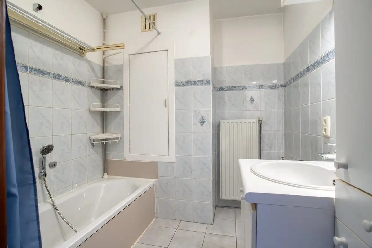 Leuk 2-slaapkamerappartement te Zwevegem foto 11
