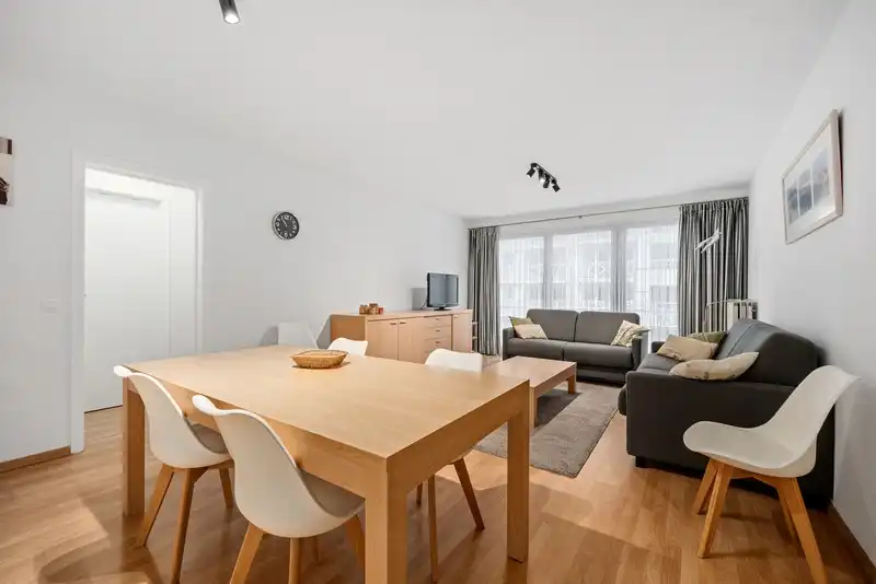Centraal gelegen appartement met 2 slaapkamers nabij Lippenslaan – Knokke foto 2