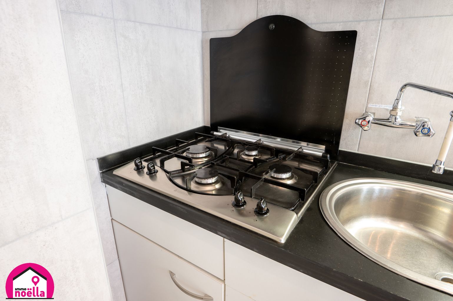 TE KOOP 2 SLAAPKAMER APPARTEMENT MET ZIJDELINGS ZEEZICHT! foto 11