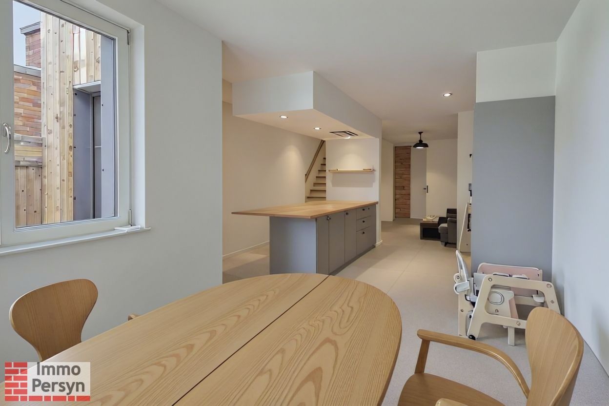 Moderne gezinswoning met 3 slaapkamers en gezellige tuin foto 5