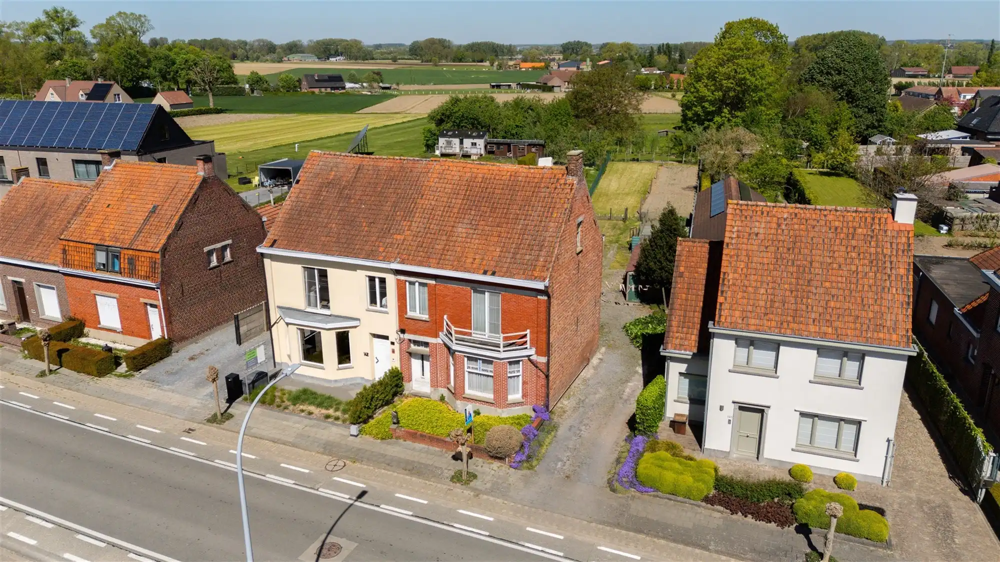 Halfopen woning op 885 m² foto 4