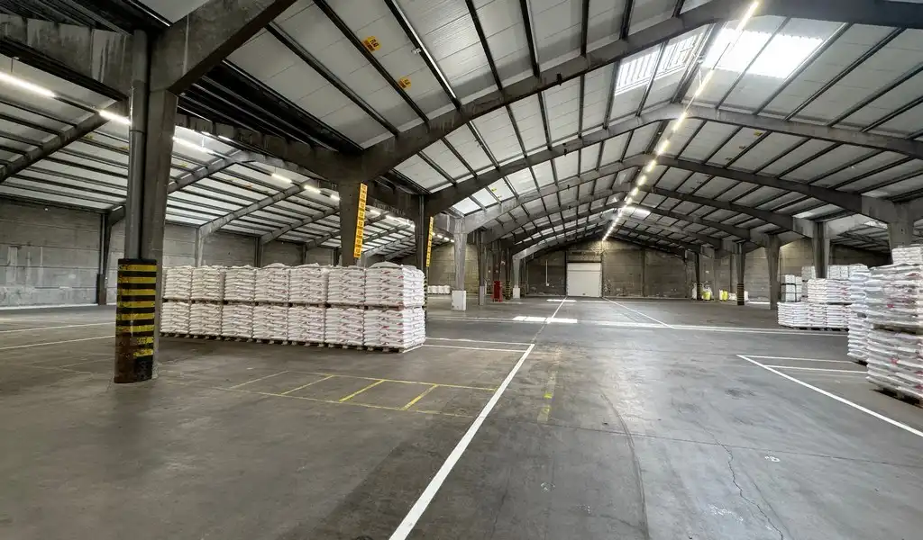 Magazijn te huur in Schomhoeve Logistic Center in haven Antwerpen foto 3