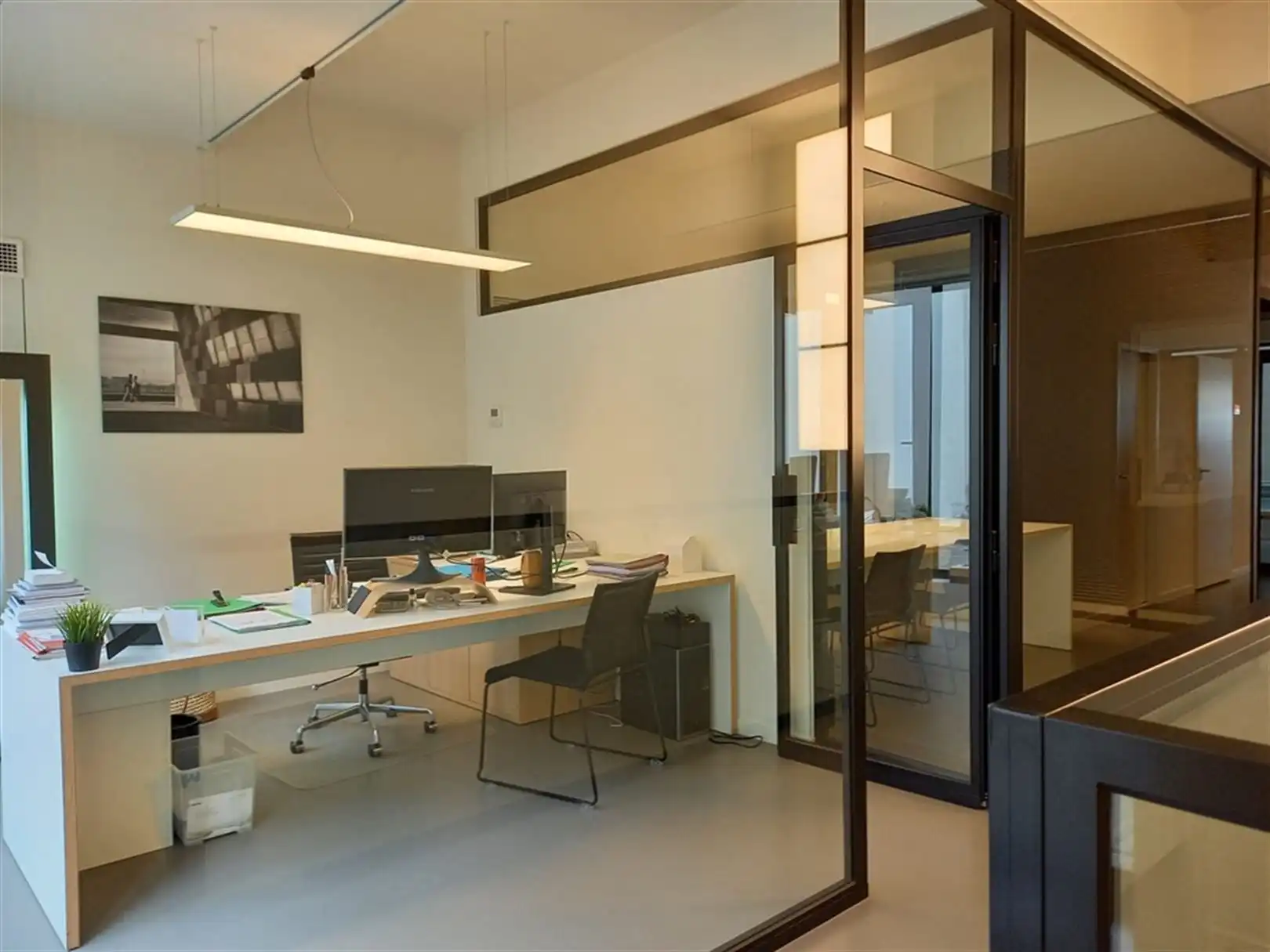 Kantoorgebouw foto 6