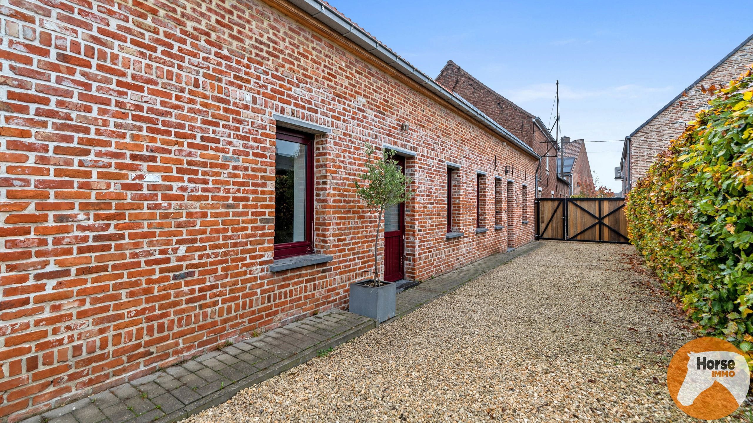 GALMAARDEN –Stijlvol gerenoveerde woning met prachtig zicht  foto 19