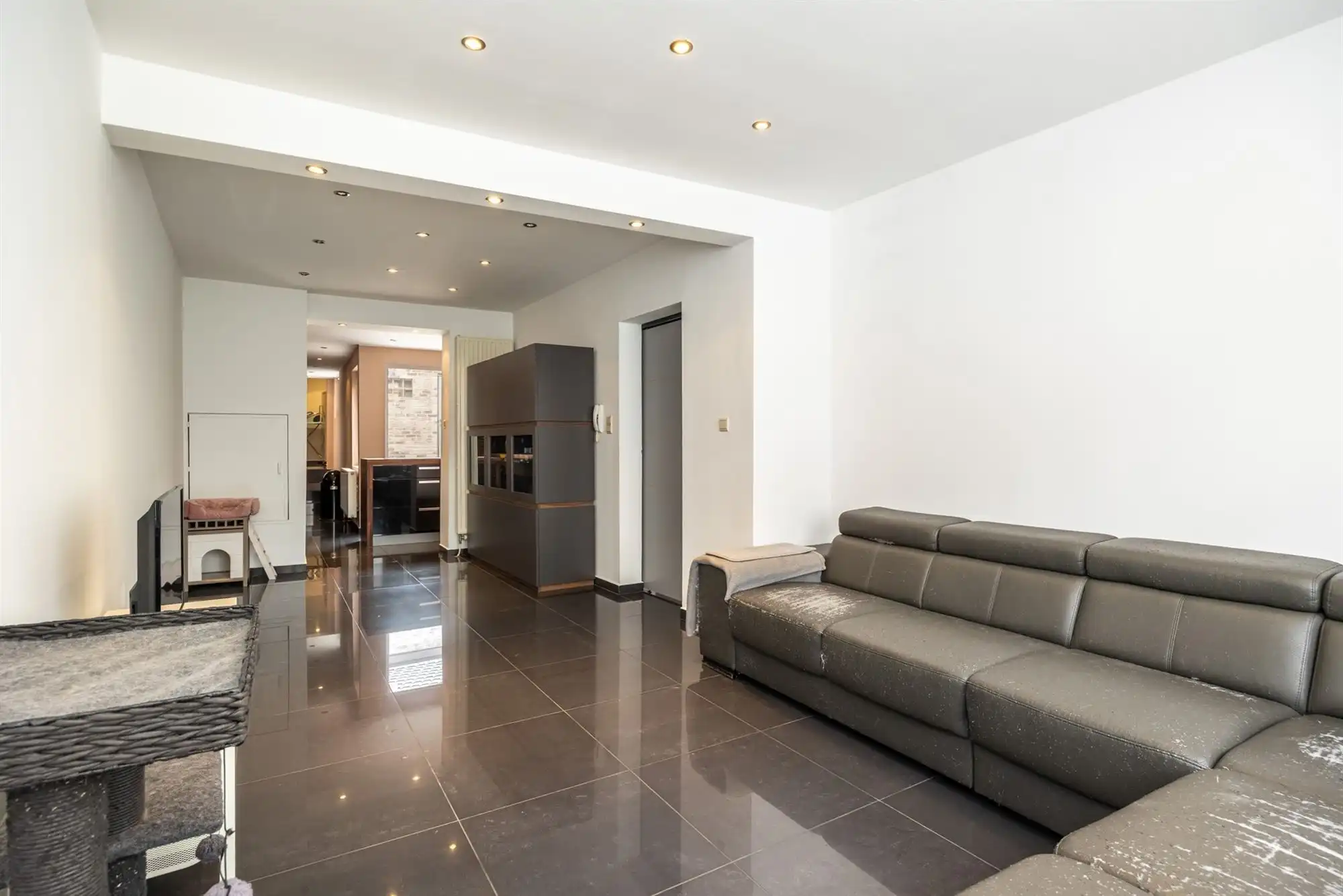 Volledig instapklaar huis met twee slaapkamers foto 4