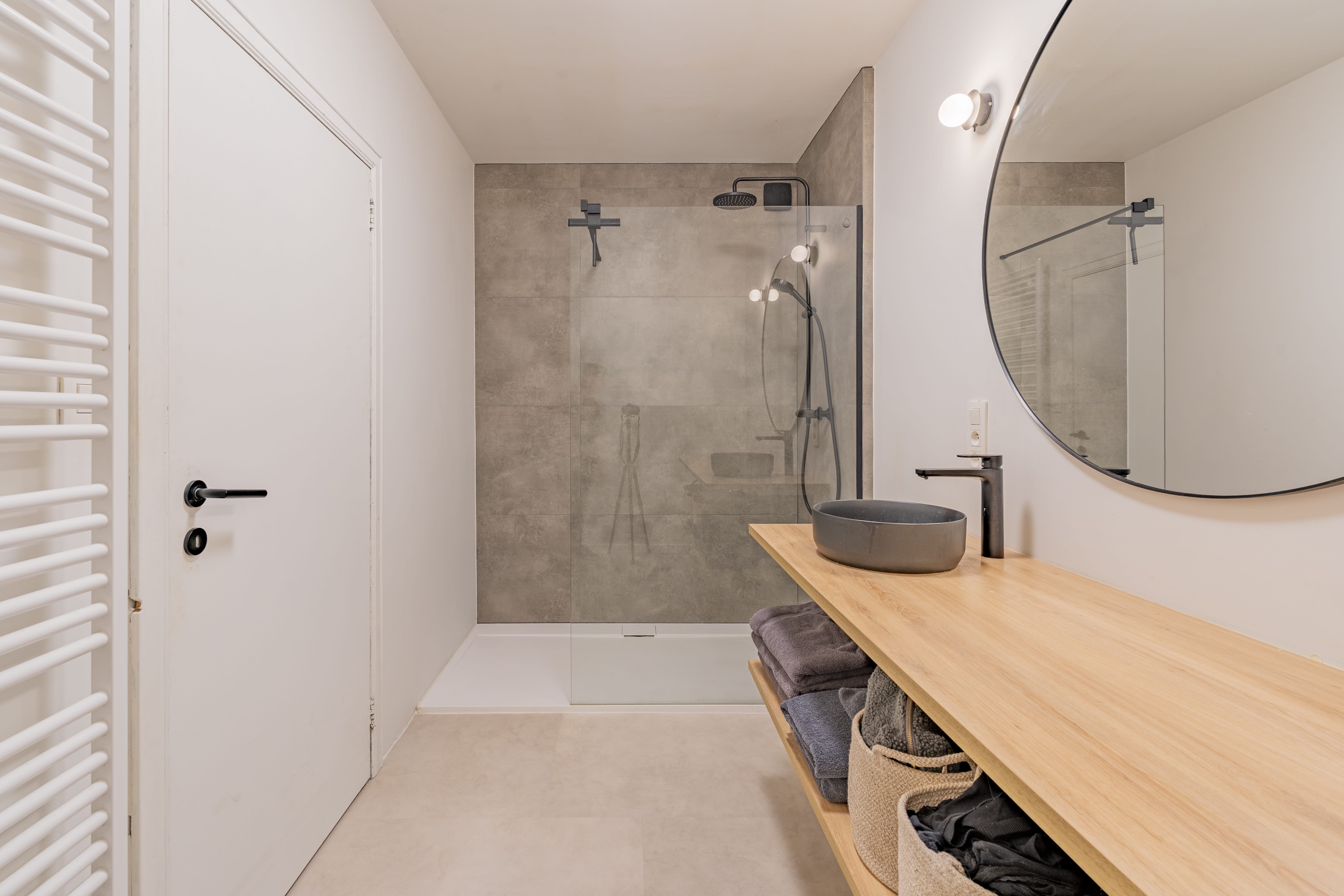 Gerenoveerd 3 slaapkamerappartement in het centrum van Knesselare foto 9