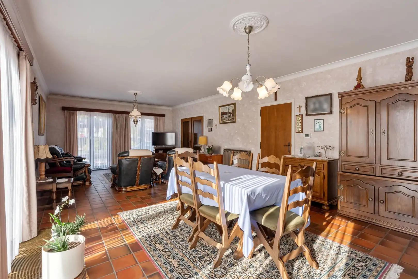 Gelijkvloerse, verzorgde woning gelegen op een perceel van 6a37ca, vlakbij het centrum, scholen, wandel- en fietsroutes foto 13