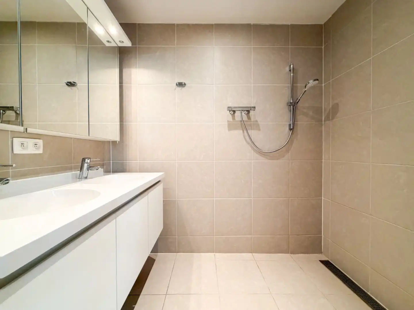 Kangoeroewoning of combinatie wonen en werken, ruim perceel, gunstig gelegen met tal van opportuniteiten! Torhout foto 12