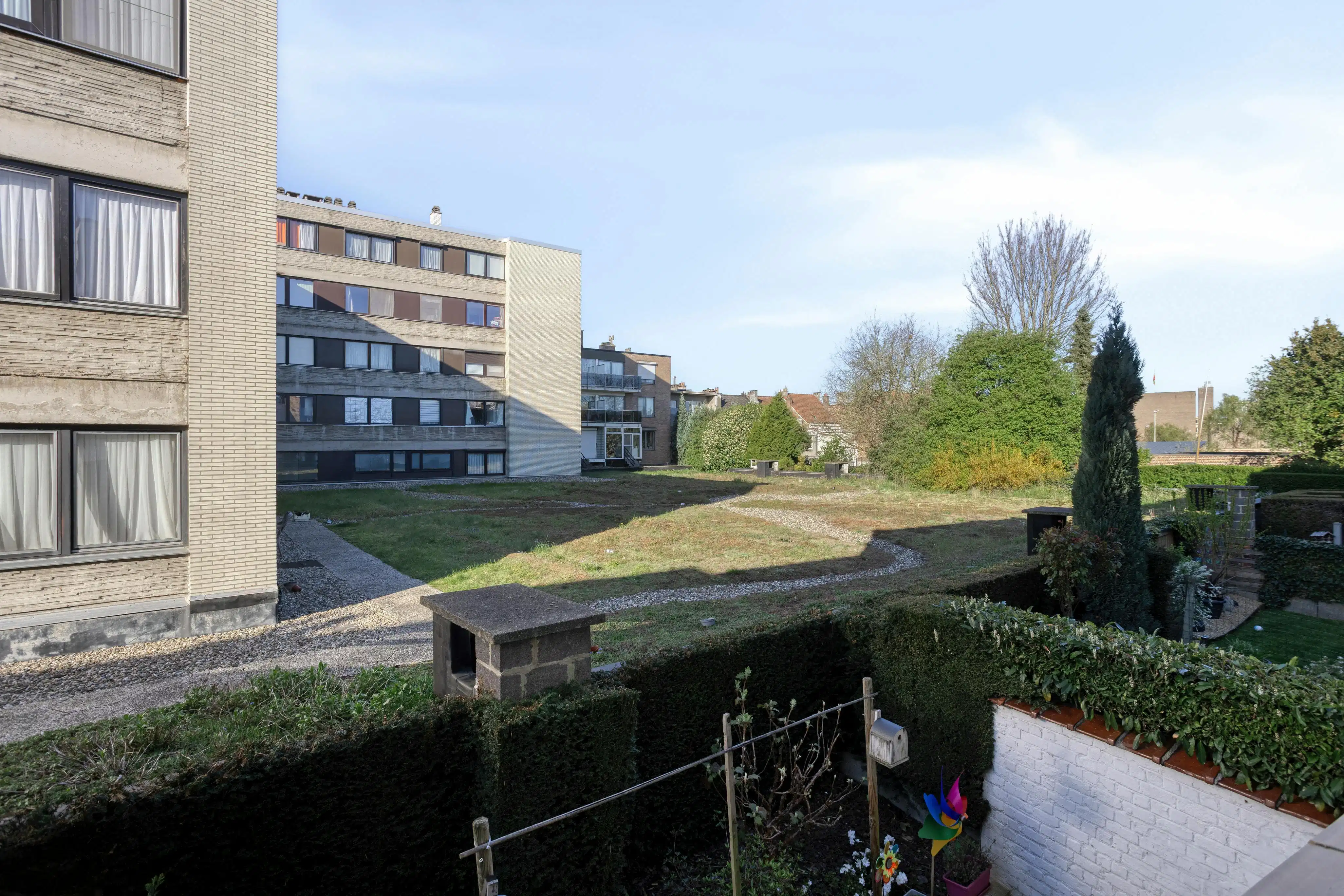 Ruime Woning ingedeeld als drie appartementen in Strombeek-Bever foto 23