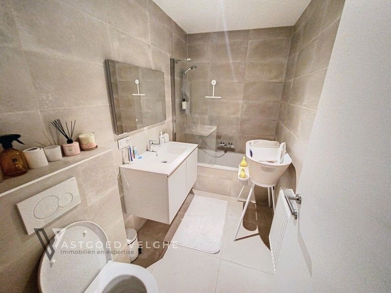 Gelijkvloers appartement met 2 slaapkamers en 2 terrassen gelegen in het centrum van Mechelen-aan-de-Maas foto 13
