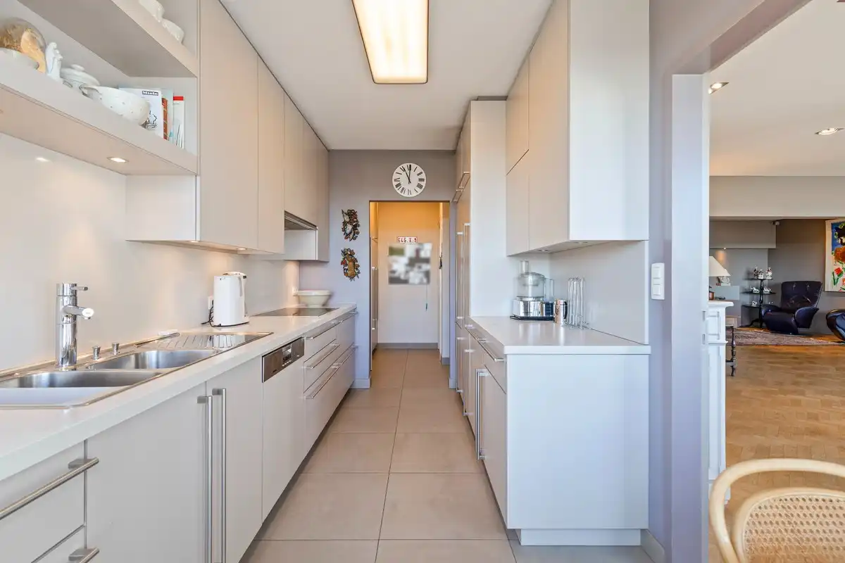 Bijzonder luxueus en groot stadsappartement aan het Zuidpark. foto 10