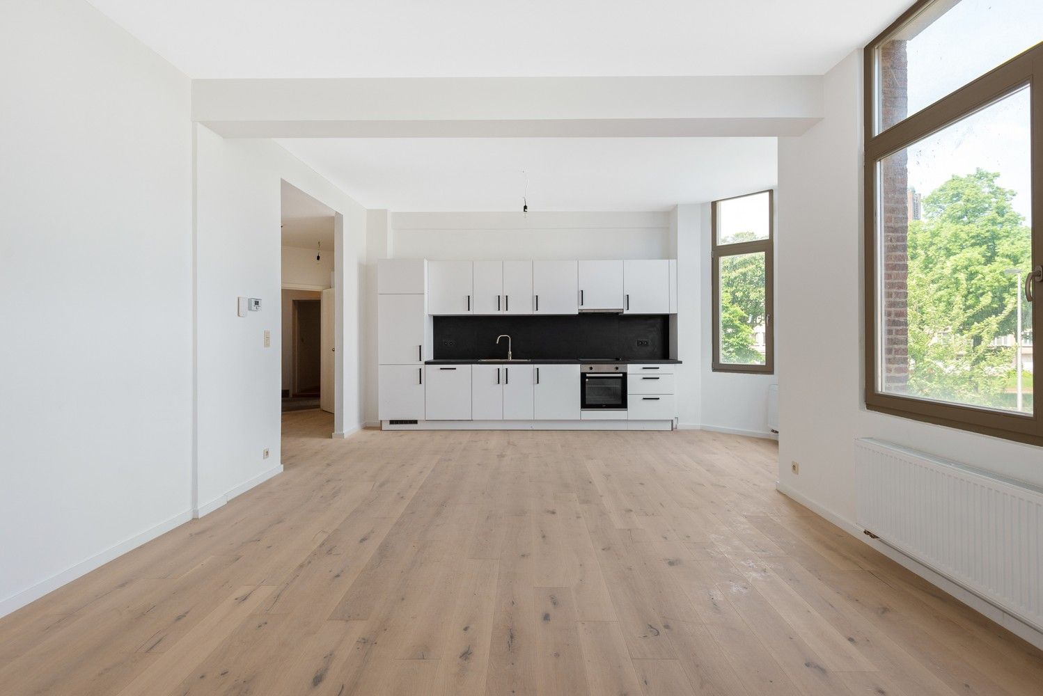 Prachtig gerenoveerd appartement met 2 slaapkamers in rustige straat te koop te Antwerpen foto 3