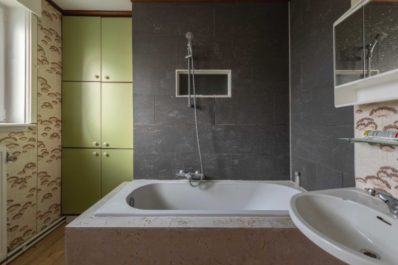 Roeselare-Rumbeke. Gelijkvloers&nbsp; met 2 slaapkamers van 75 m² met aparte ingang en parkeerplaats. Recent vernieuwd. Ideale investering of starter. foto 9