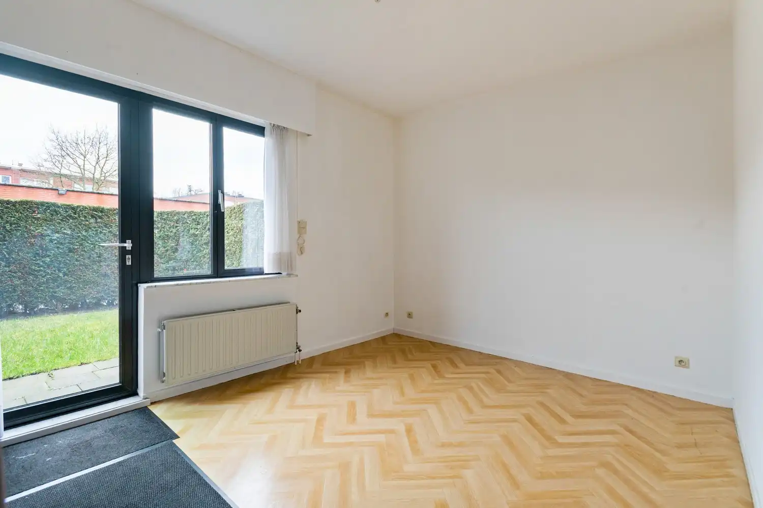 Gelijkvloers appartement met 2 slaapkamers en tuintje in Wijnegem! foto 8