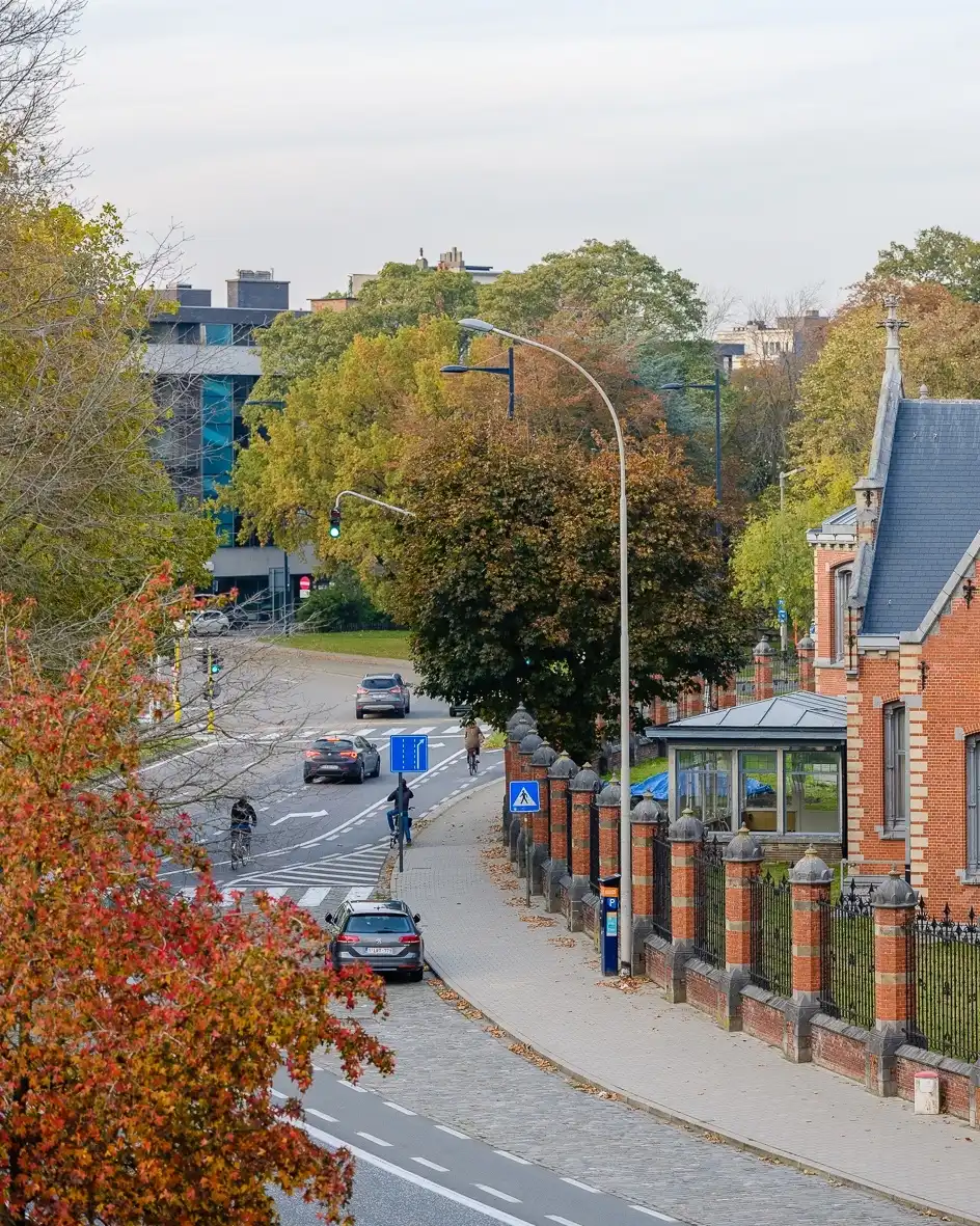 Prachtig gerenoveerde (Volt Architecten) interbellumwoning met vier slaapkamers, twee badkamers en zonnige stadstuin nabij de Bijloke. foto 31