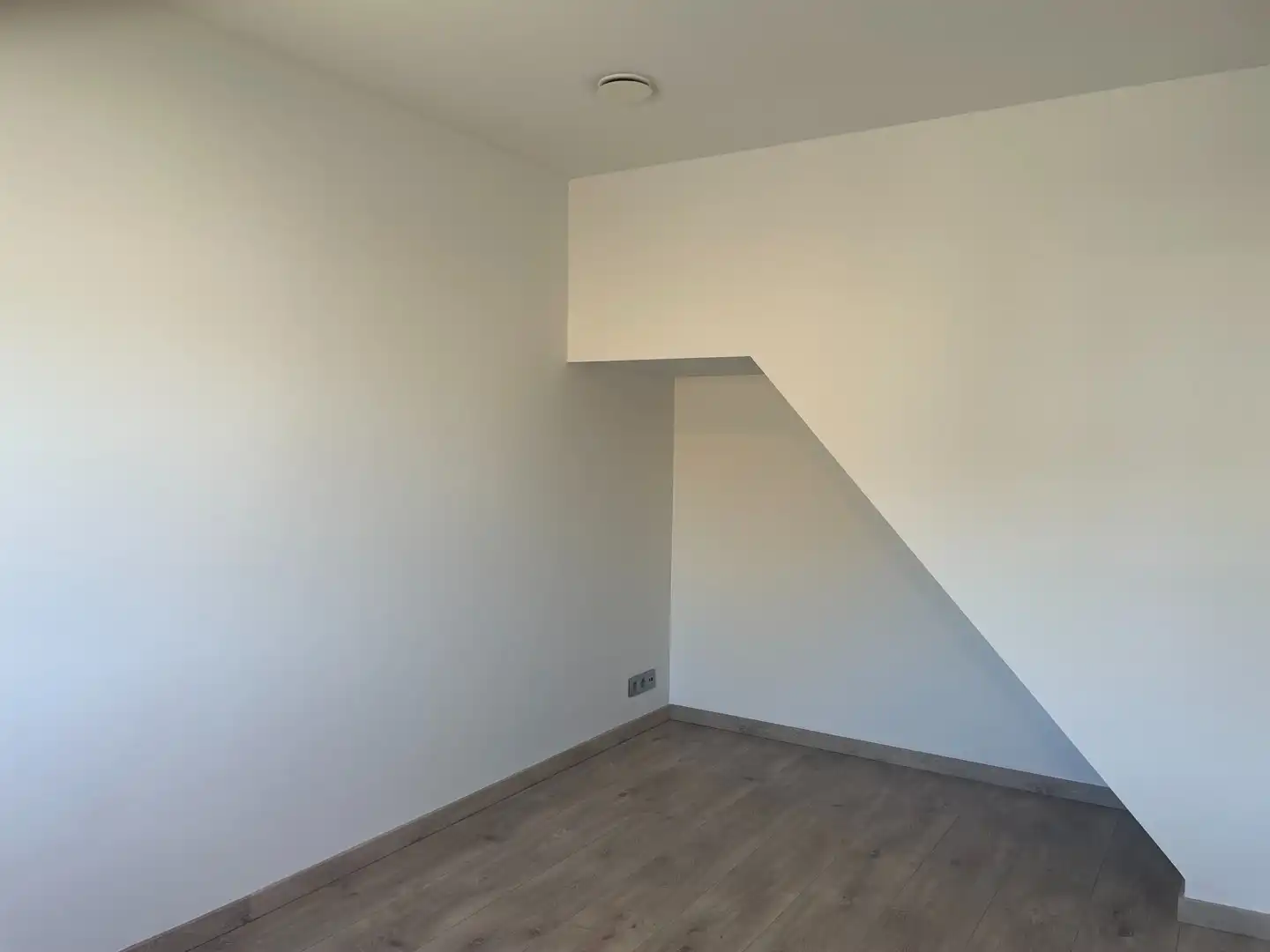 Moderne woning met 4 slaapkamers en garage in rustige buurt in Zwankendamme foto 14