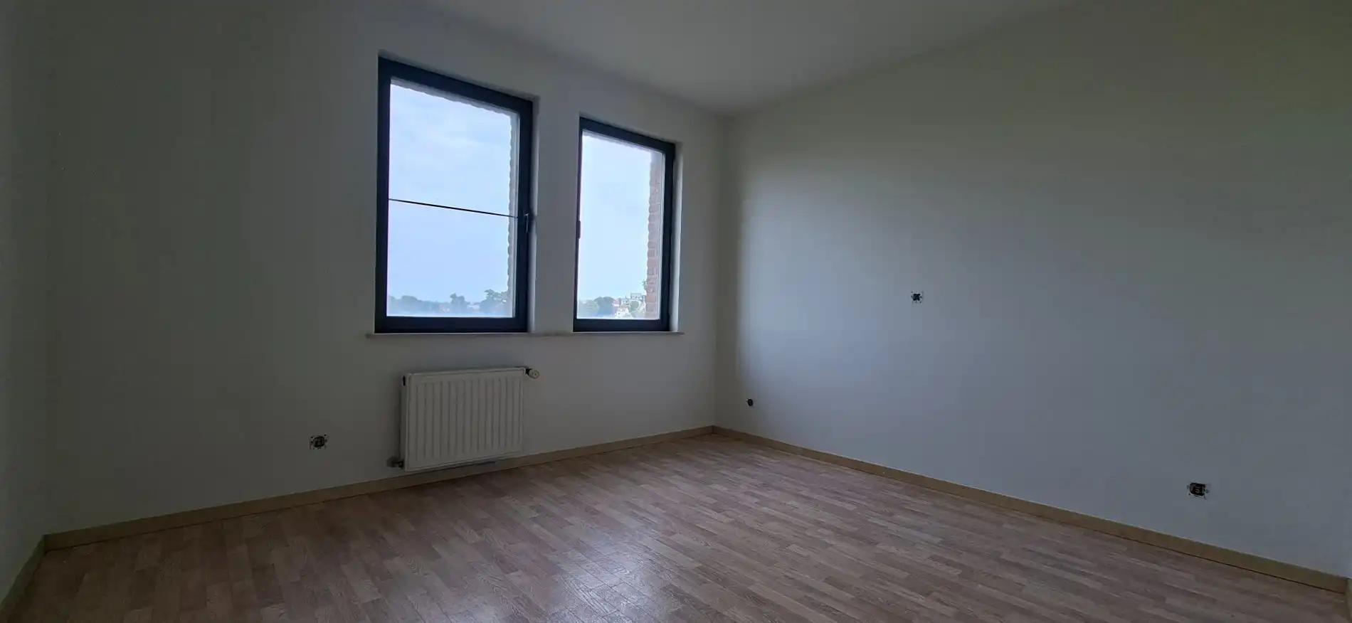 Centraal gelegen 2 kamer appartement met garage. foto 9