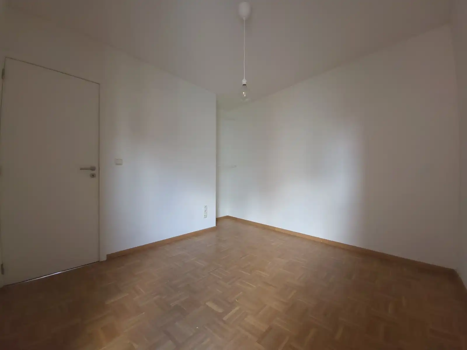 Appartement met 2 slaapkamers & 2 zonnige terrassen in Gent foto 12