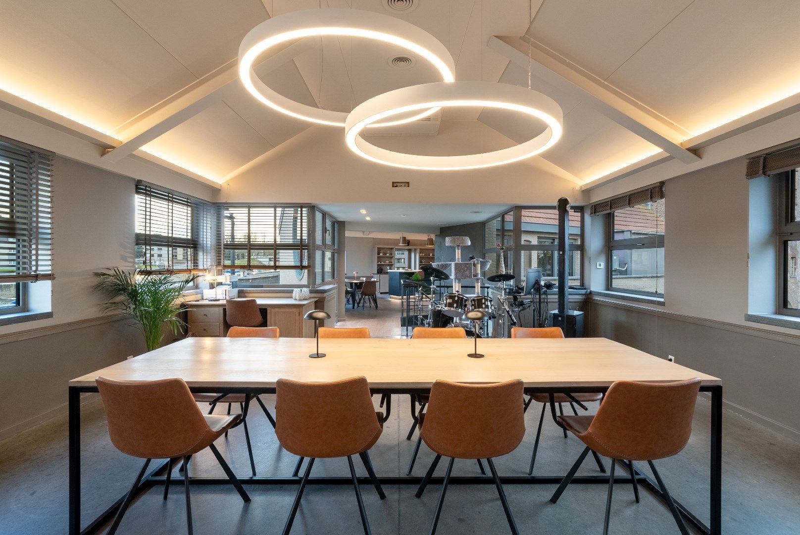 Unieke Loft met 360° Waterzicht foto {{pictureIndex}}