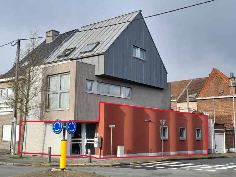 Centraal gelegen, design- kantoorruimte van +/- 100m². foto 2