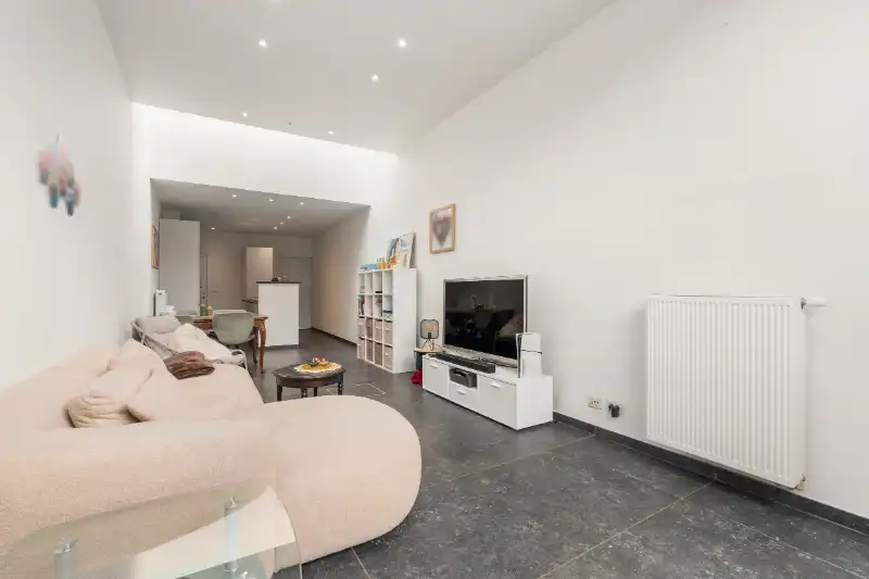 Instapklare rijwoning nabij centrum foto 6