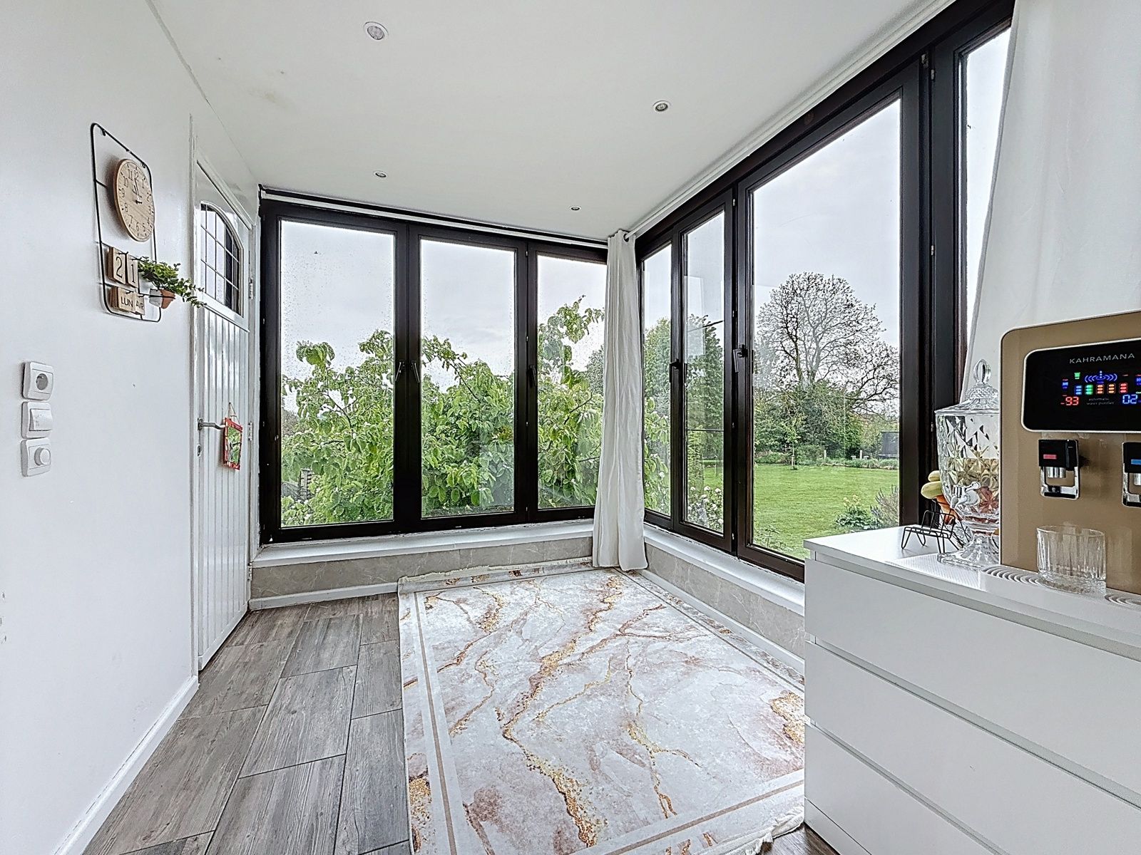 Hoofdfoto van de publicatie: Open bebouwing met tuin