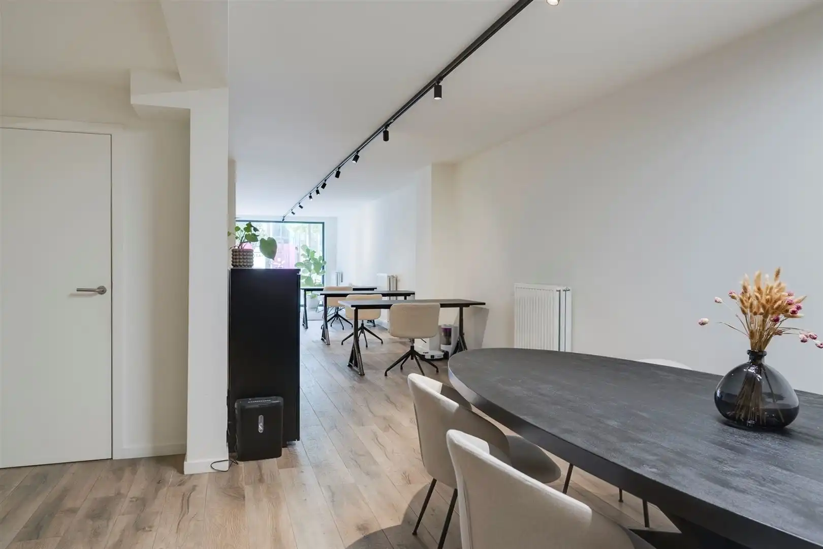 Ruimte voor kantoor/vrije beroepen/dienstverlening op het bruisende Eilandje foto 8