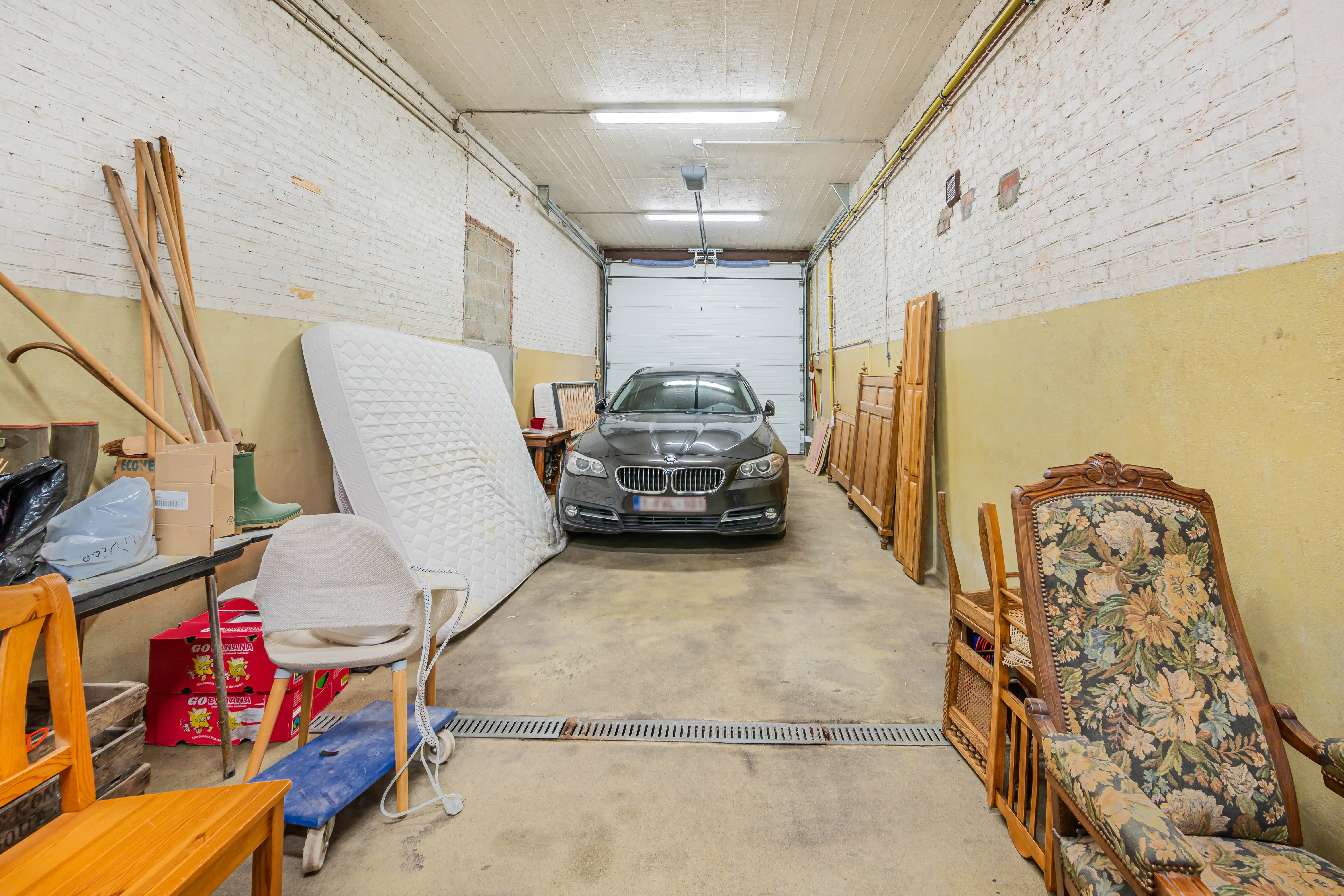Ruime woning met 5 slaapkamers, inpandig magazijn en tuin foto 24