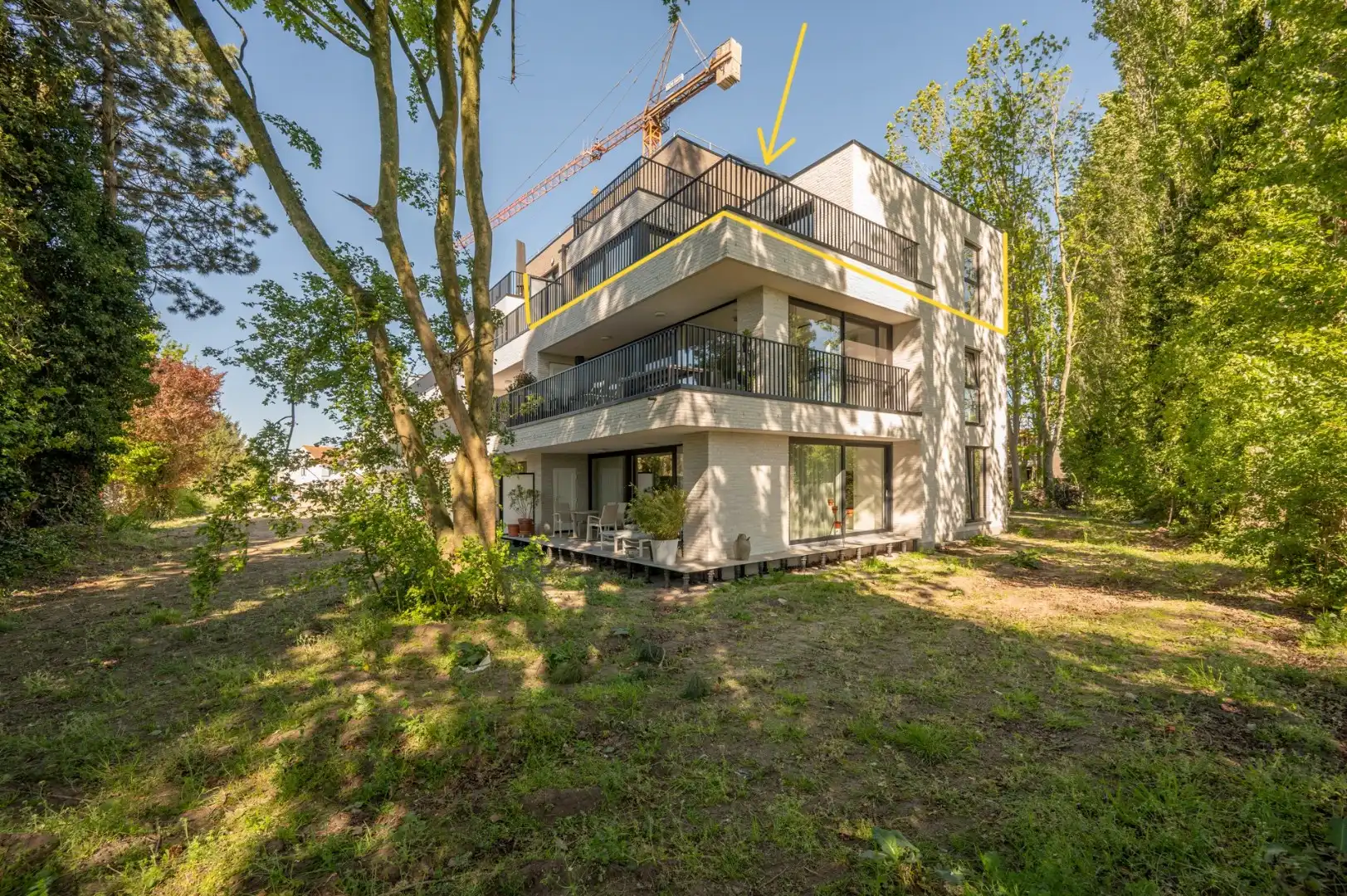 Subliem appartement te Sijsele met groot zonneterras! foto 16