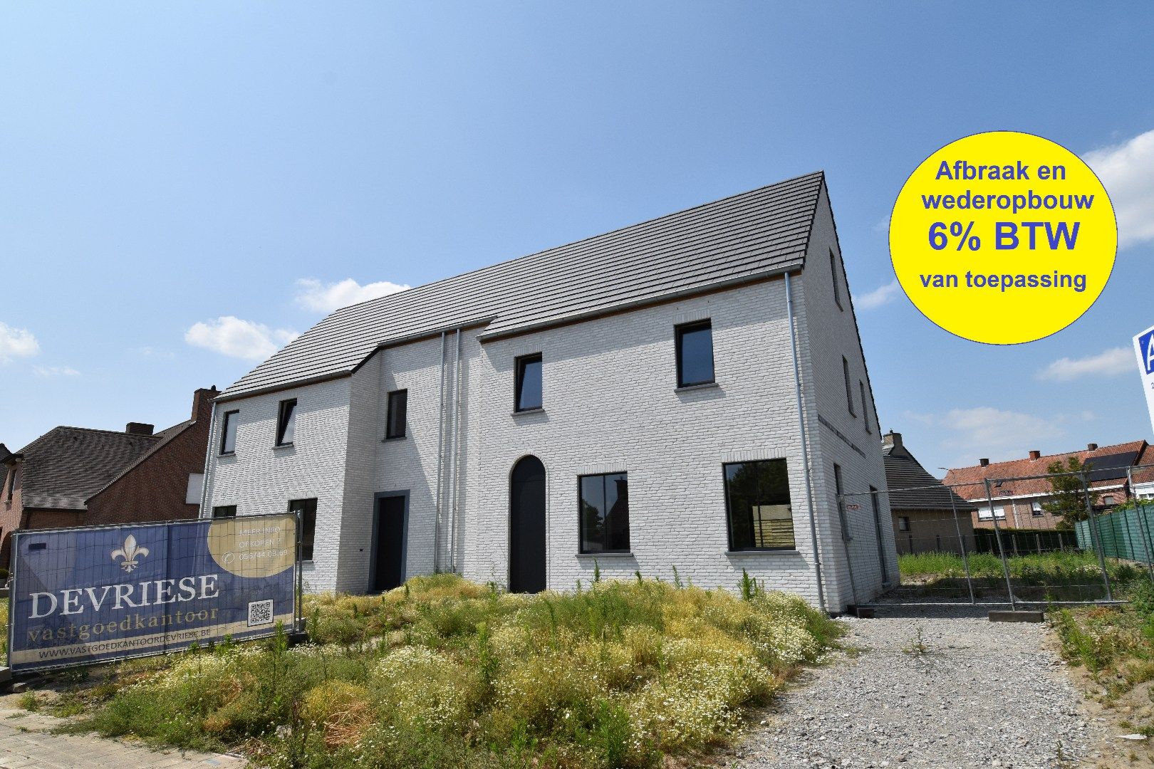 Nieuwbouwwoning met 3 slaapkamers vlakbij centrum Meulebeke foto {{pictureIndex}}